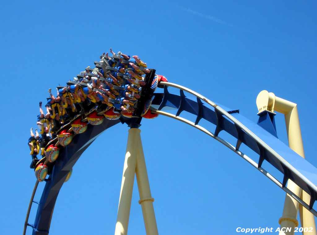 Busch Gardens Africa » Montu » montu-turn1.jpg